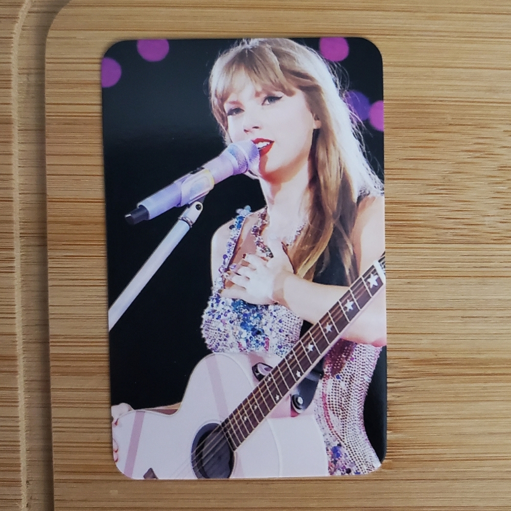 Taylor Swift Photo Card Set - Picture 3 of 9